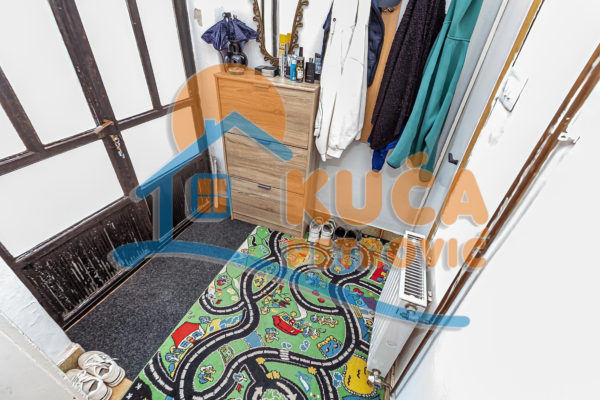 četvorosobna kuća, 216 m2, Crveni krst, Humska ID: p-014379 8