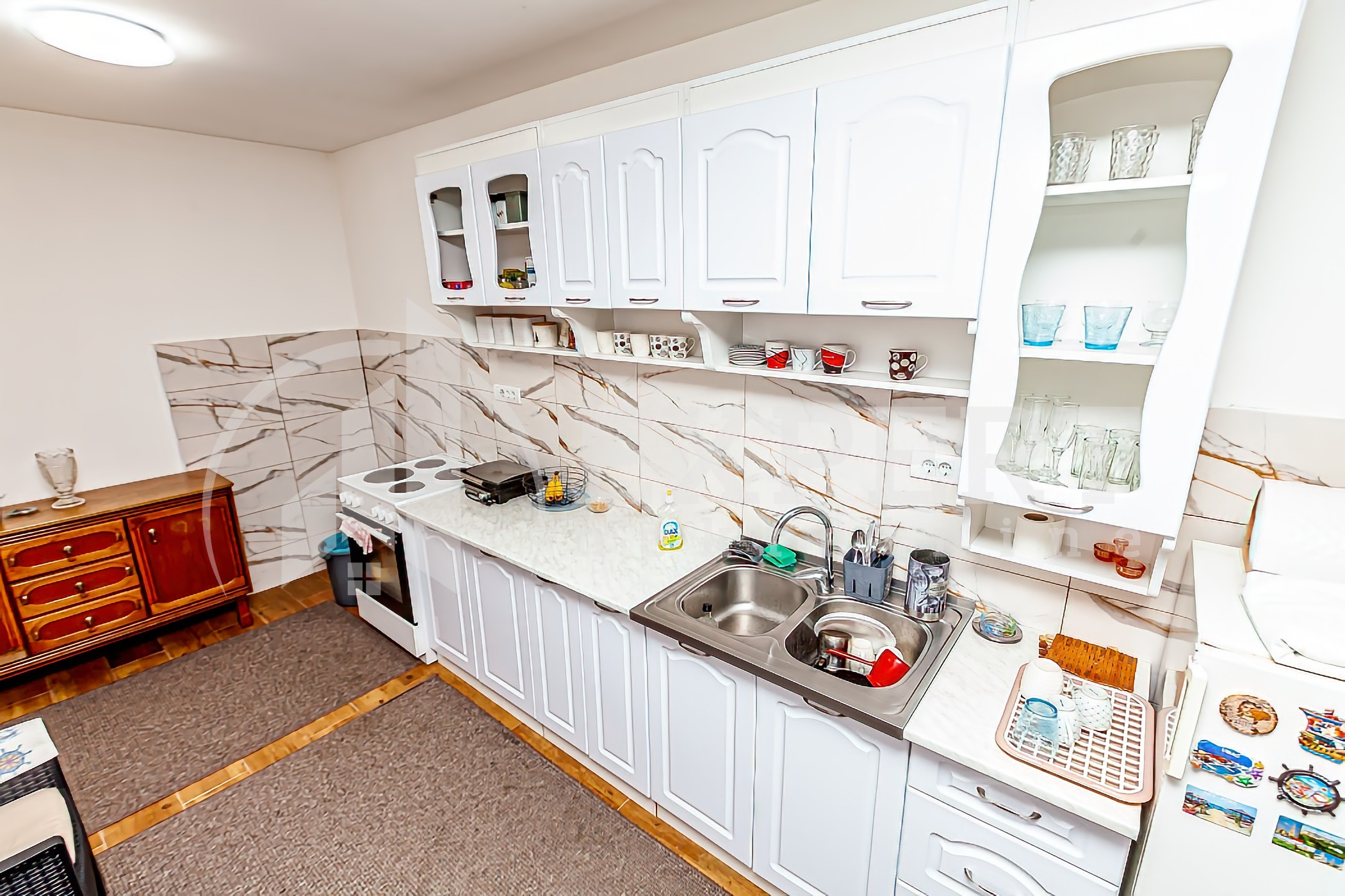 četvorosobna kuća, 216 m2, Crveni krst, Humska ID: p-014379 13