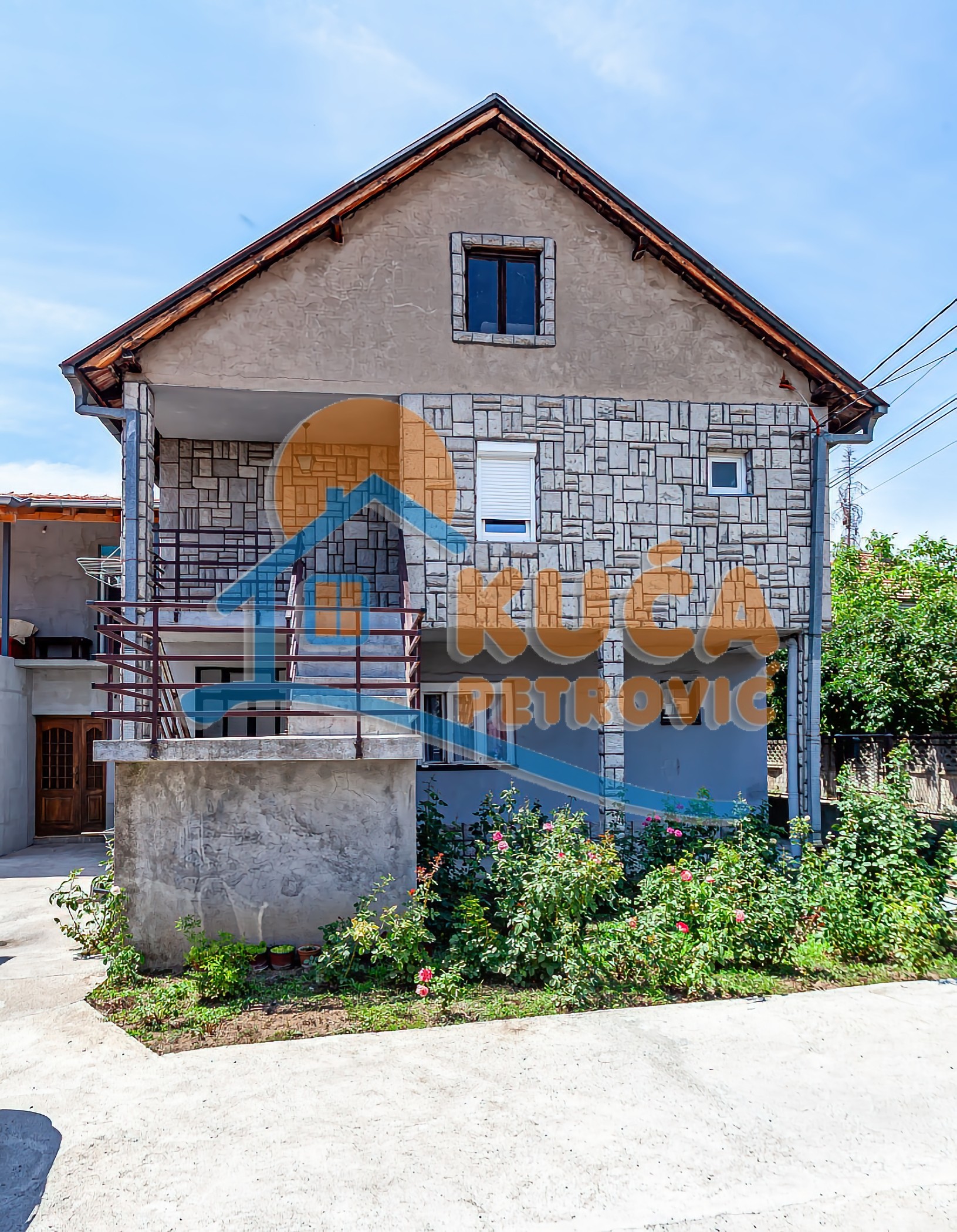 četvorosobna kuća, 216 m2, Crveni krst, Humska ID: p-014379 1