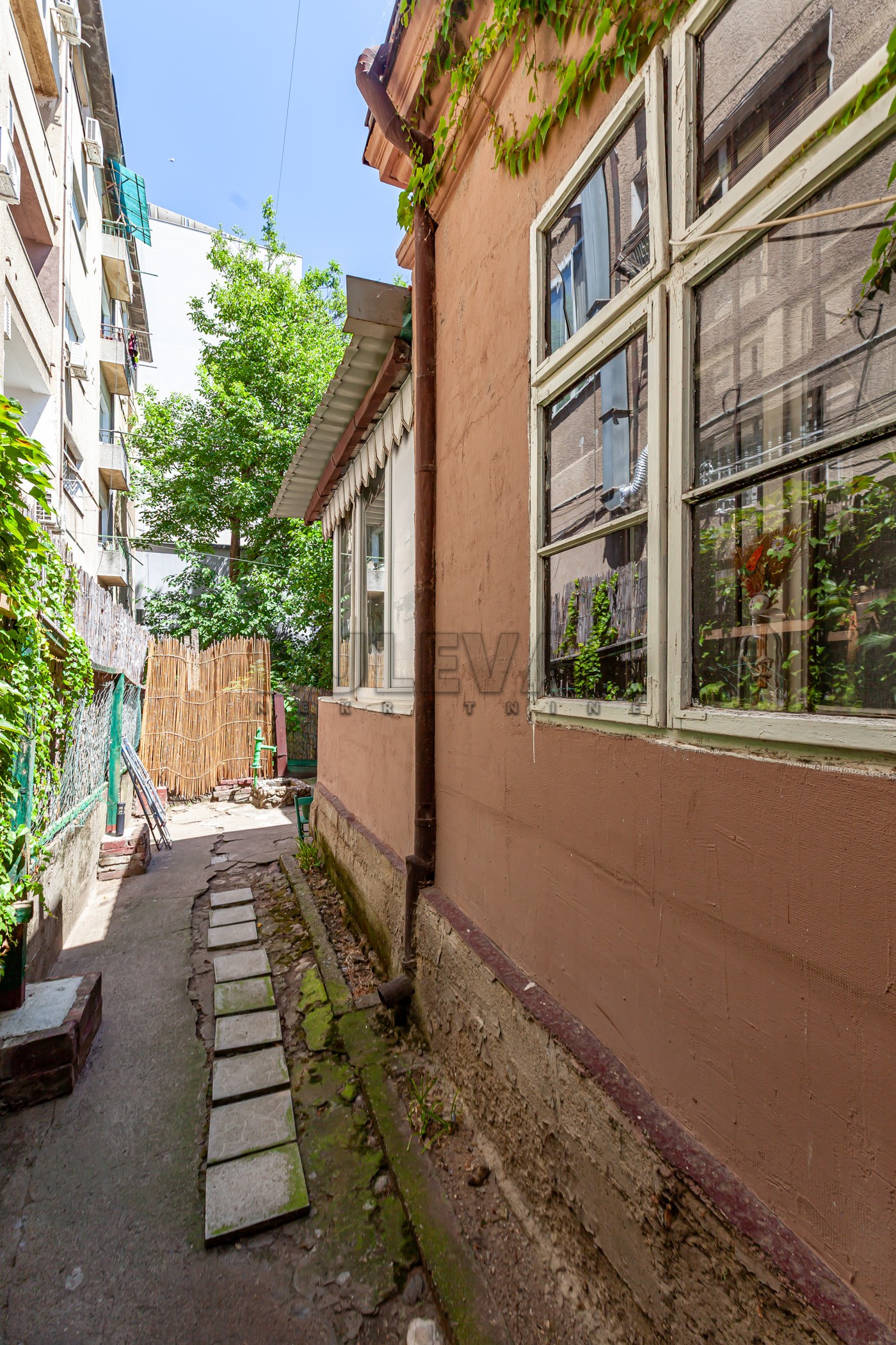 Dvosobna kuća, 68 m2, Centar, Vožda Karađorđa ID: p-014375 18