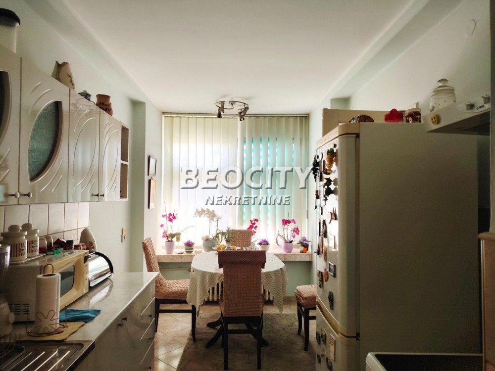 Trosoban stan, 71 m2, Kej ID: 120309 2