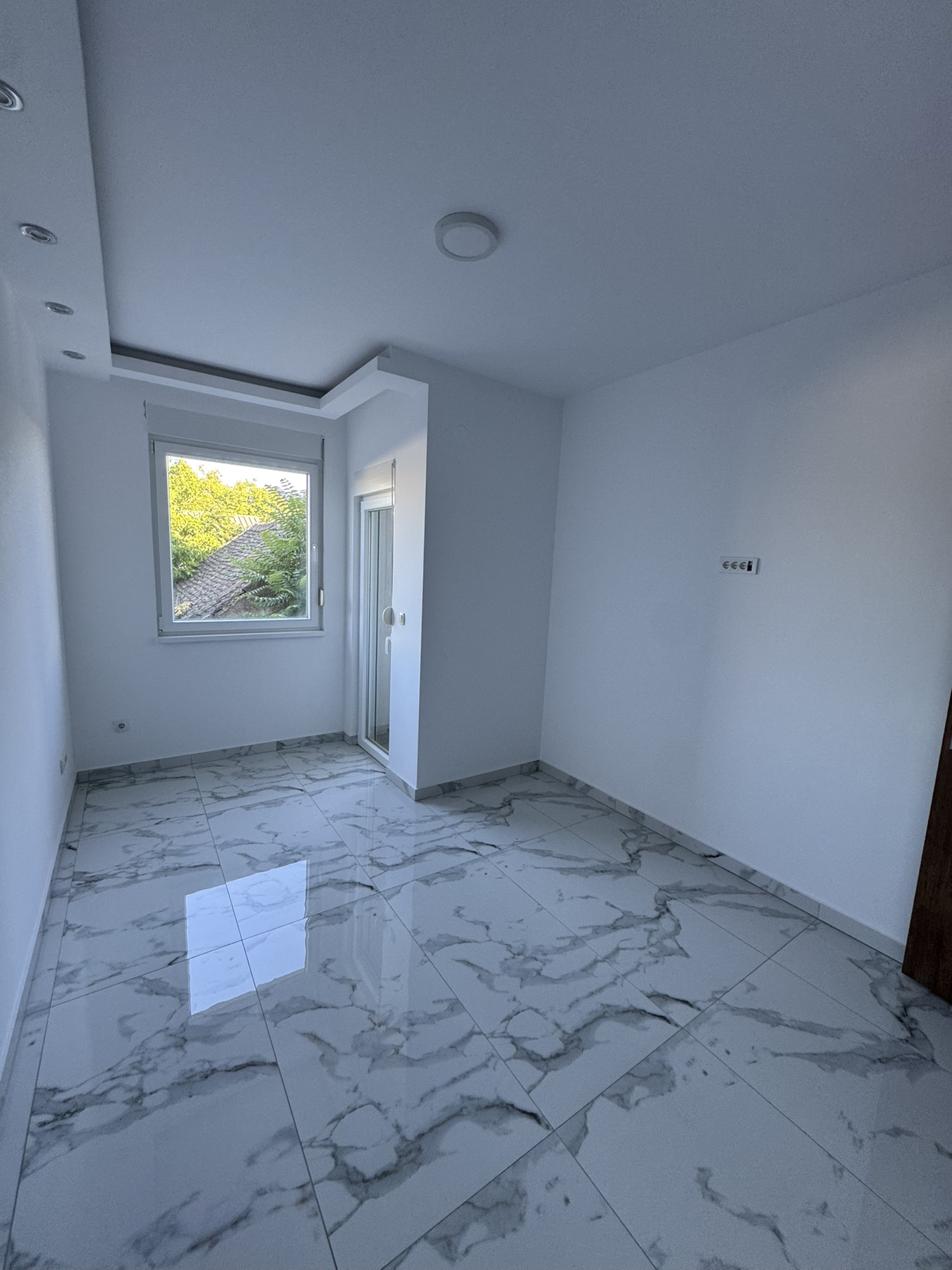 Nova Pazova LUX cetvorosoban stan 5