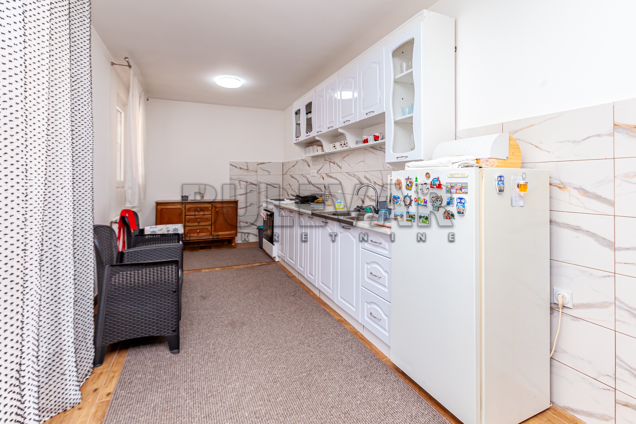 četvorosobna kuća, 216 m2, Crveni krst, Humska ID: p-014379 12