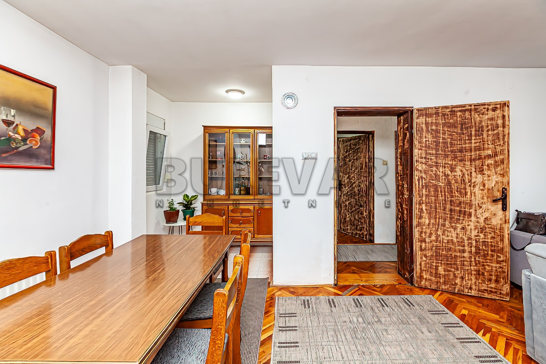 četvorosobna kuća, 216 m2, Crveni krst, Humska ID: p-014379 14