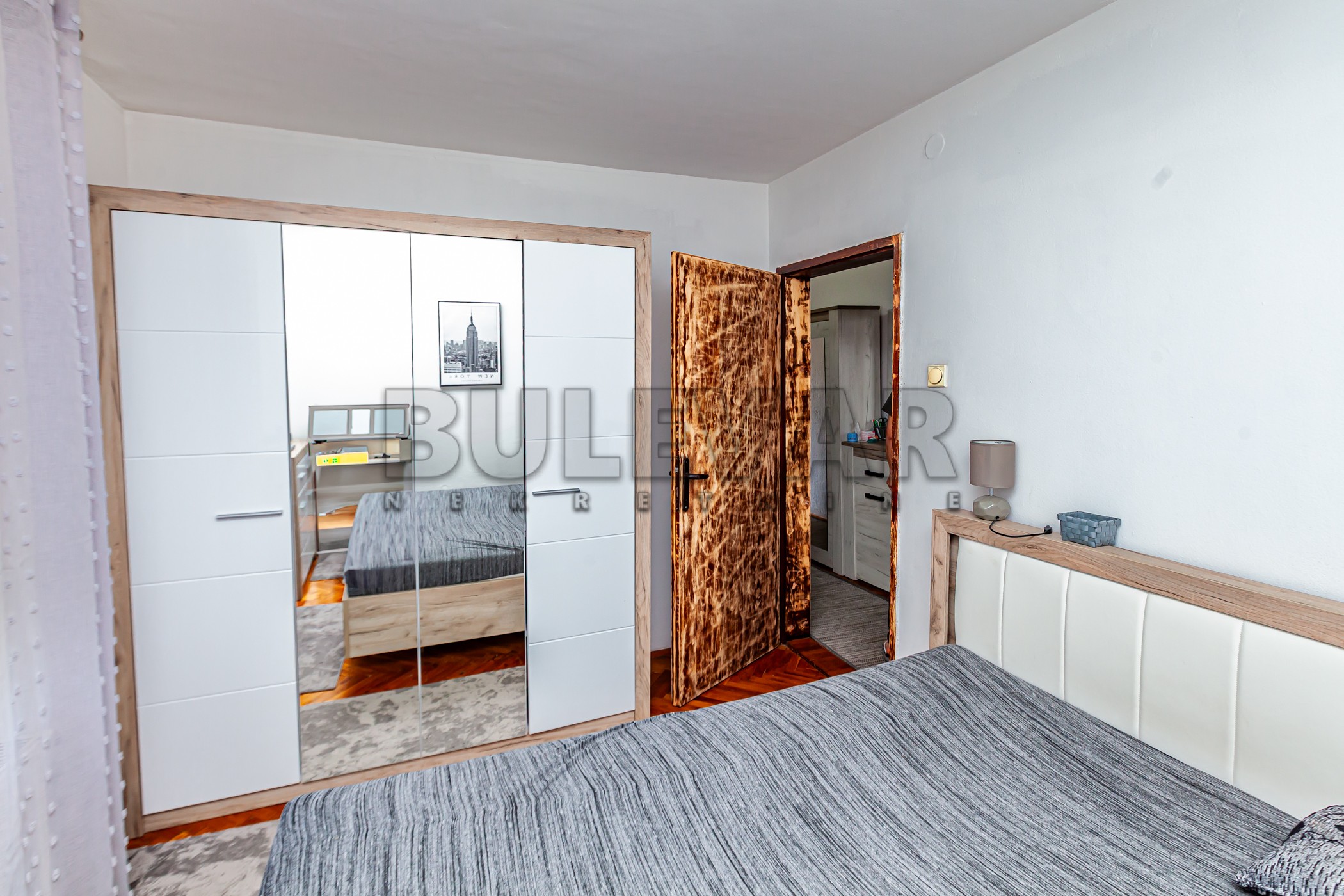 četvorosobna kuća, 216 m2, Crveni krst, Humska ID: p-014379 16