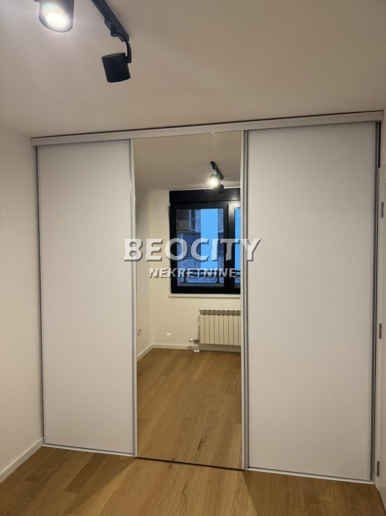 Dvosoban stan, 43 m2, Zemun, Cara Dušana ID: 120386 4