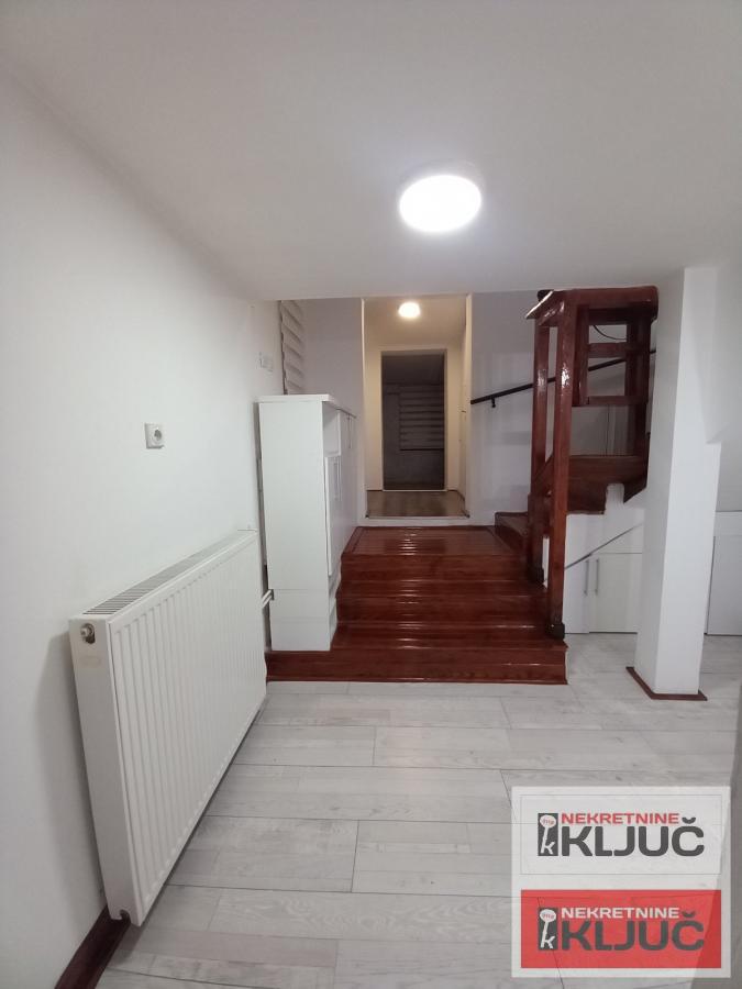 PETROVARADIN, 50m2 plus terasa, Dvoiposoban-Dvorišni Duplex sa Parking mestom 4