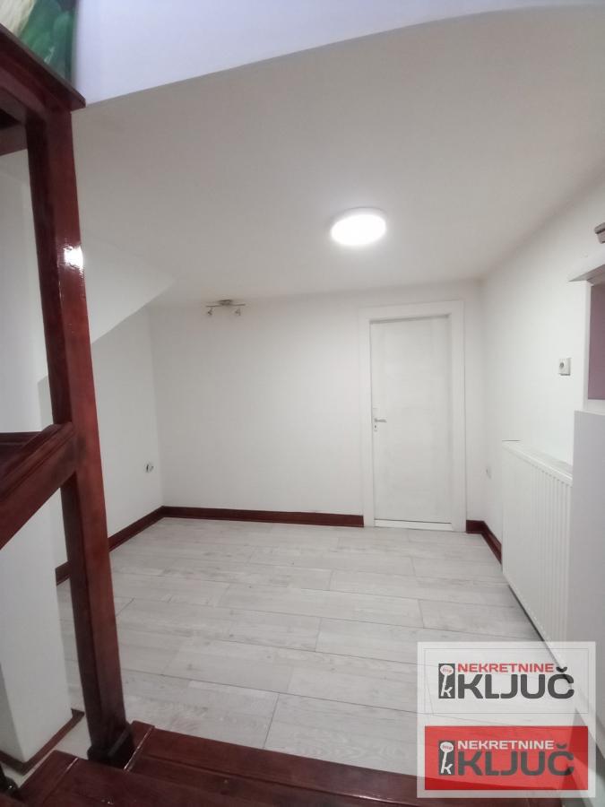 PETROVARADIN, 50m2 plus terasa, Dvoiposoban-Dvorišni Duplex sa Parking mestom 11