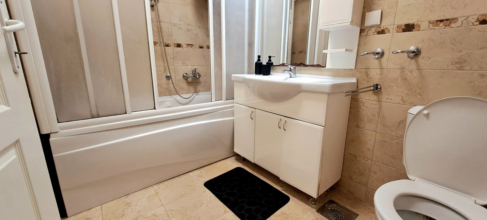 RETKO U PONUDI Stan sa prelepom terasom na samo 2min hoda od presacke zone  3