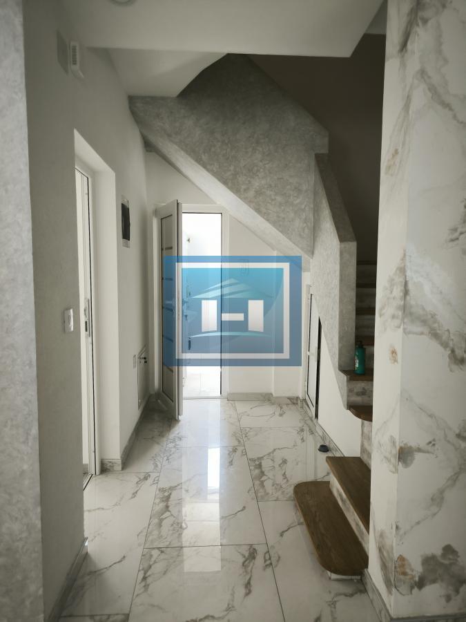 NA PRODAJU – DVE KUĆE + POMOĆNI OBJEKAT – SVE FULL! 10