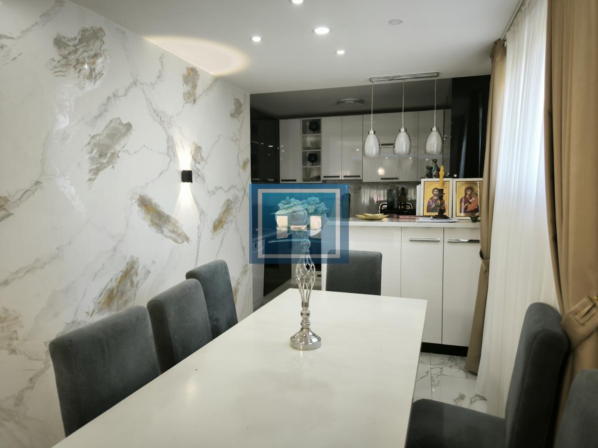 NA PRODAJU – DVE KUĆE + POMOĆNI OBJEKAT – SVE FULL! 4