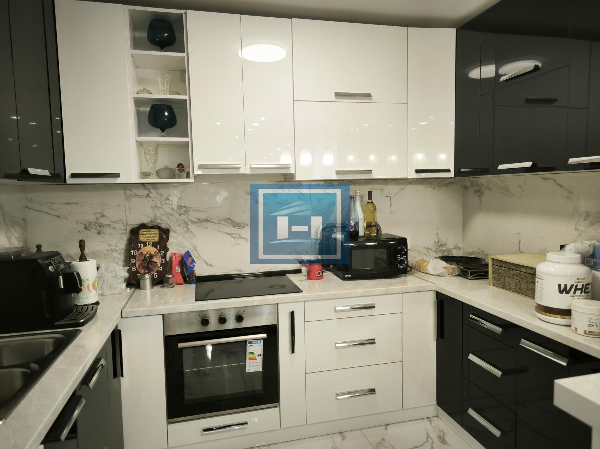 NA PRODAJU – DVE KUĆE + POMOĆNI OBJEKAT – SVE FULL! 5