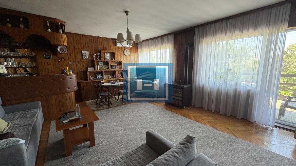 Na prodaju kuća sa velikim potencijalom – iznad vinarije Piano, nadomak Jagodine! 3