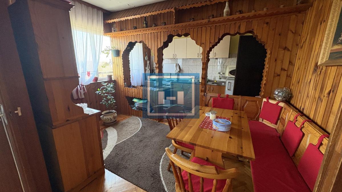 Na prodaju kuća sa velikim potencijalom – iznad vinarije Piano, nadomak Jagodine! 4