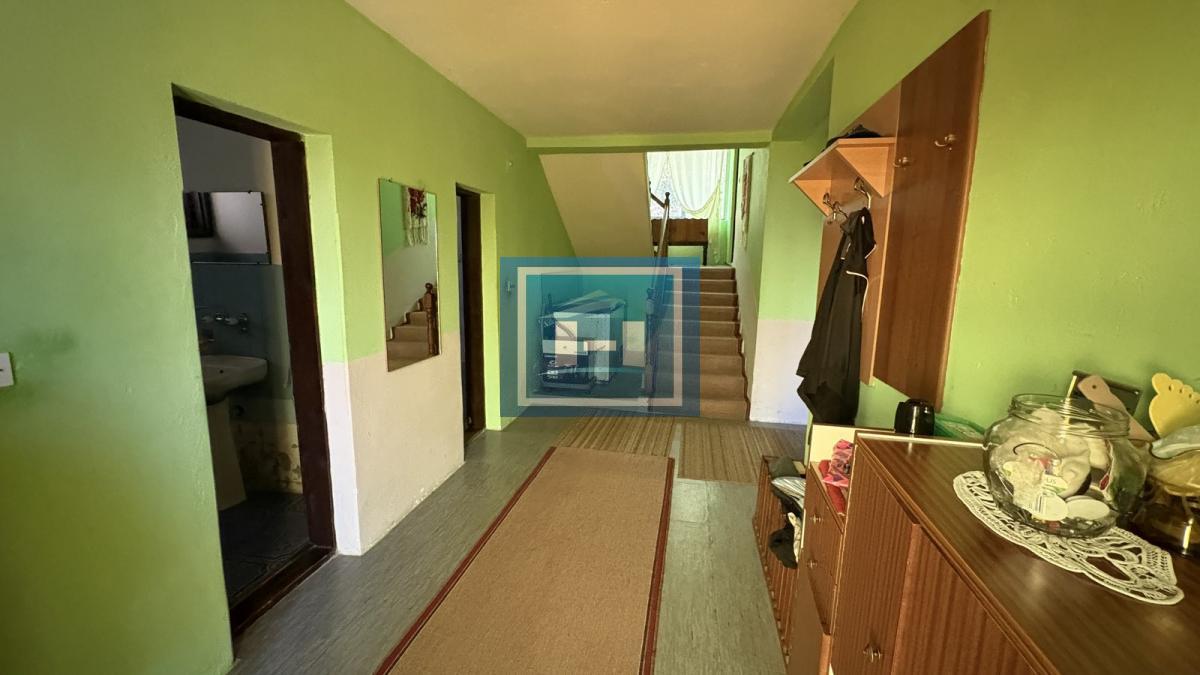 Na prodaju kuća sa velikim potencijalom – iznad vinarije Piano, nadomak Jagodine! 10