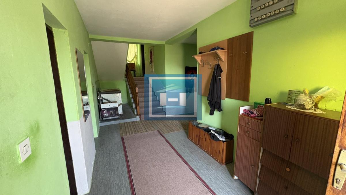 Na prodaju kuća sa velikim potencijalom – iznad vinarije Piano, nadomak Jagodine! 9