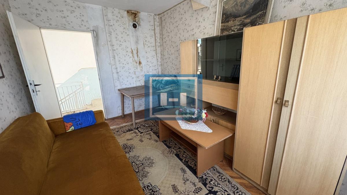 Plac od skoro 17 ari sa kućom od 200m² – mirno seosko okruženje 12