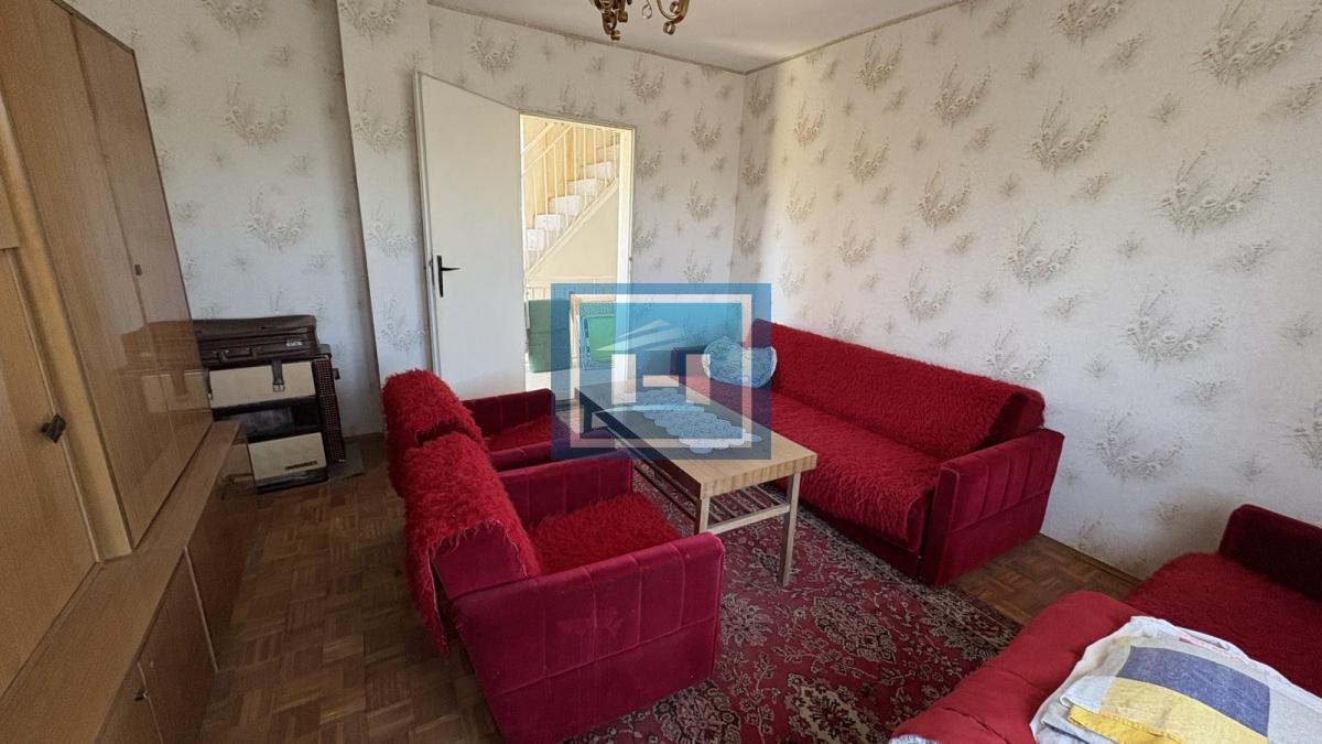 Plac od skoro 17 ari sa kućom od 200m² – mirno seosko okruženje 14