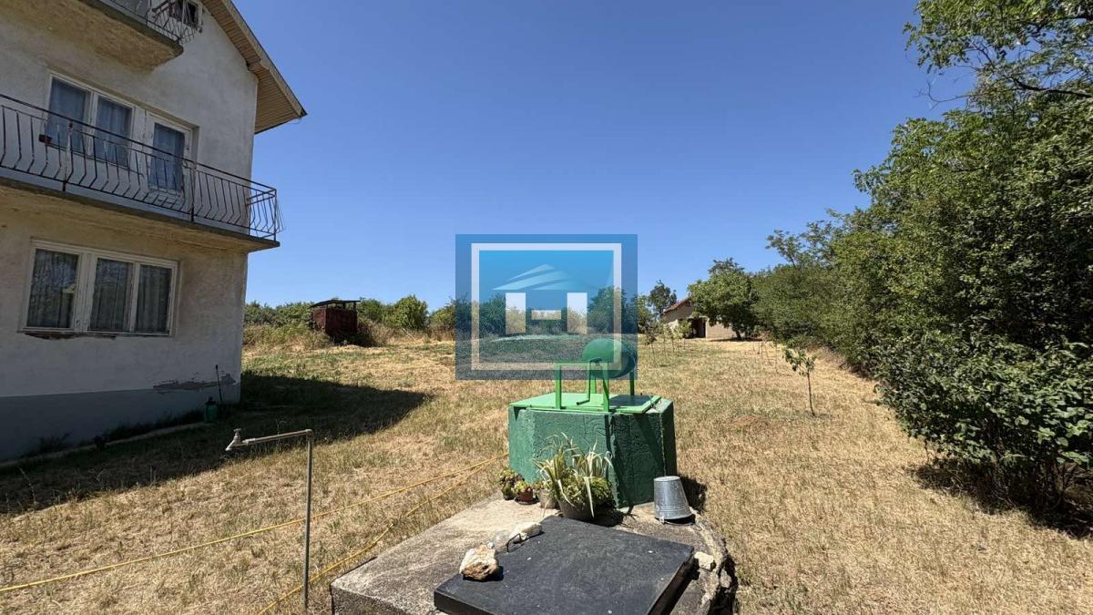 Plac od skoro 17 ari sa kućom od 200m² – mirno seosko okruženje 20