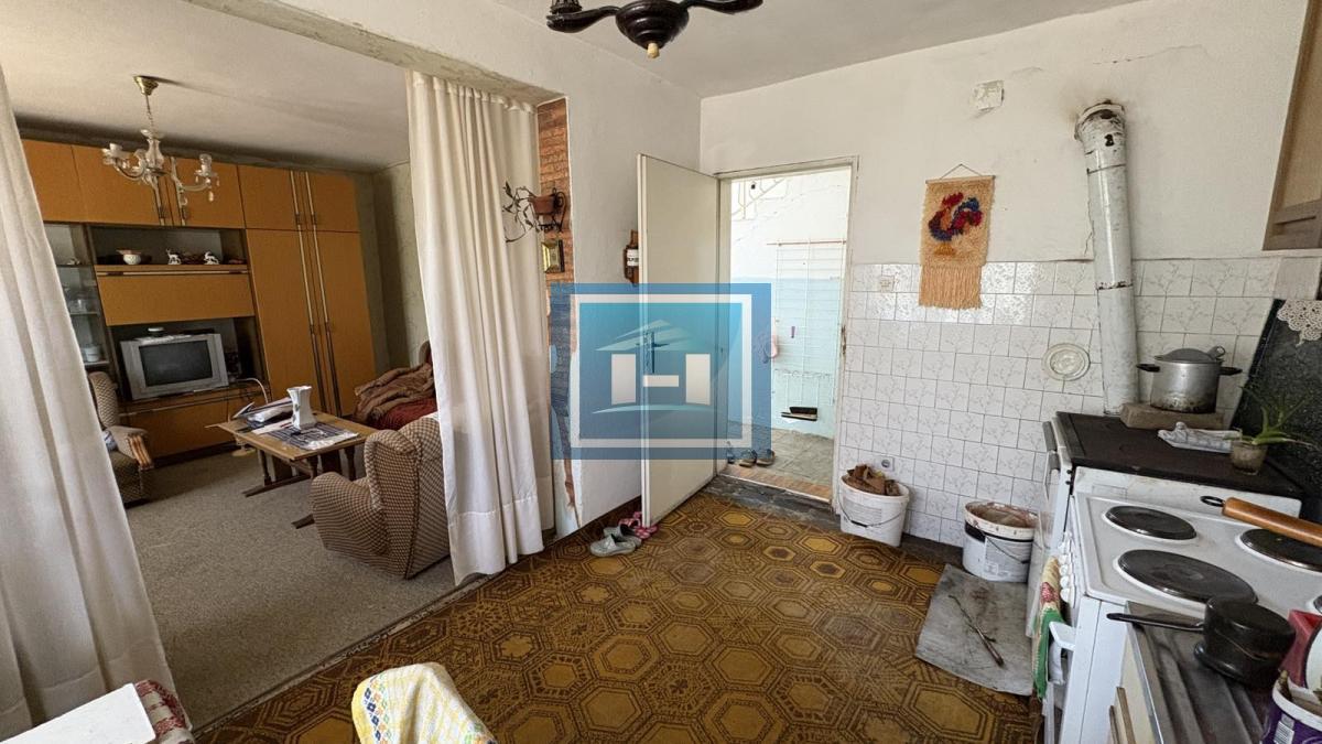 Plac od skoro 17 ari sa kućom od 200m² – mirno seosko okruženje 4