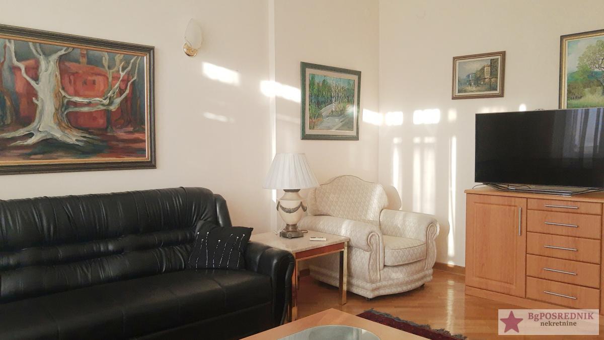 Stari grad, Narodno pozorište, Dobračina, 64m2 2