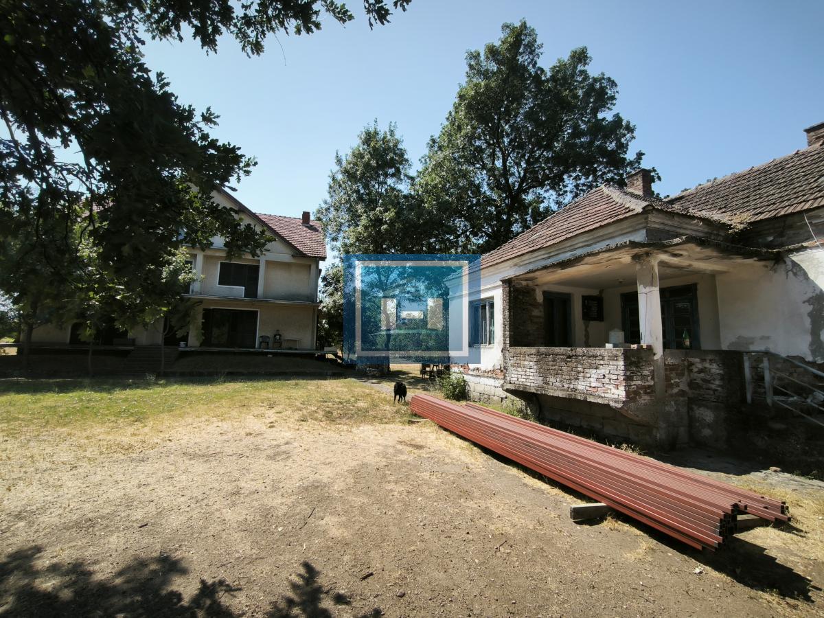 * NA PRODAJU – DVE KUĆE + POMOĆNI OBJEKAT NA VELIKOM PLACU – SELU VLAŠKA, KOD ĆUPRIJE * 8