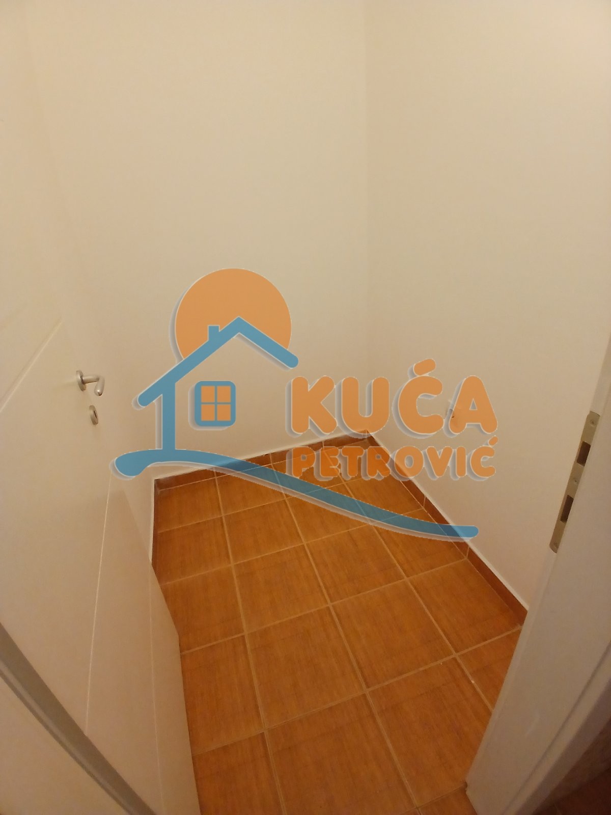 Lokal, 73 m2, Dom zdravlja, Vojvode Tankosića ID: i-014424 4