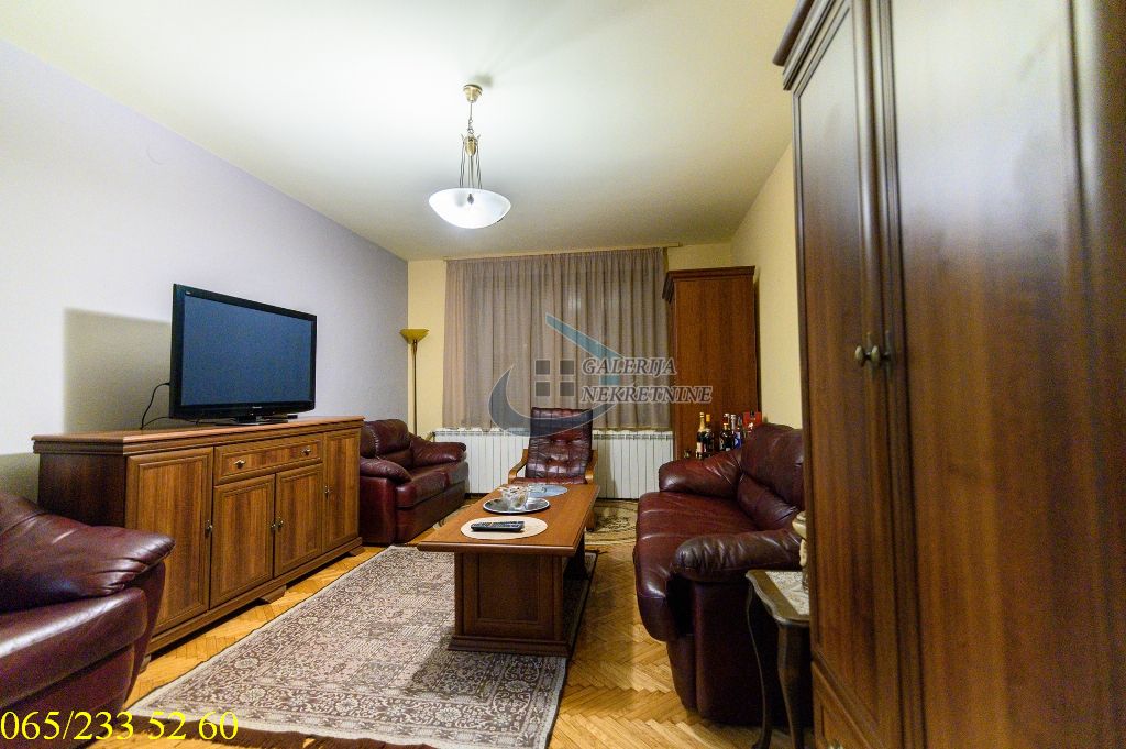 Zvezdara  Gradska bolnica   Čingrijina 104m2 2