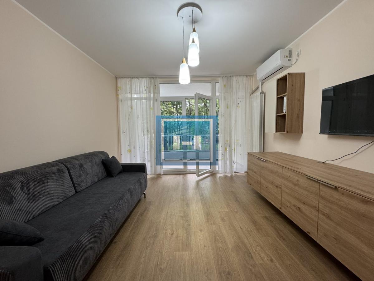 Prelep stan na Voždovcu – terasa + parking + prvi sprat! 3