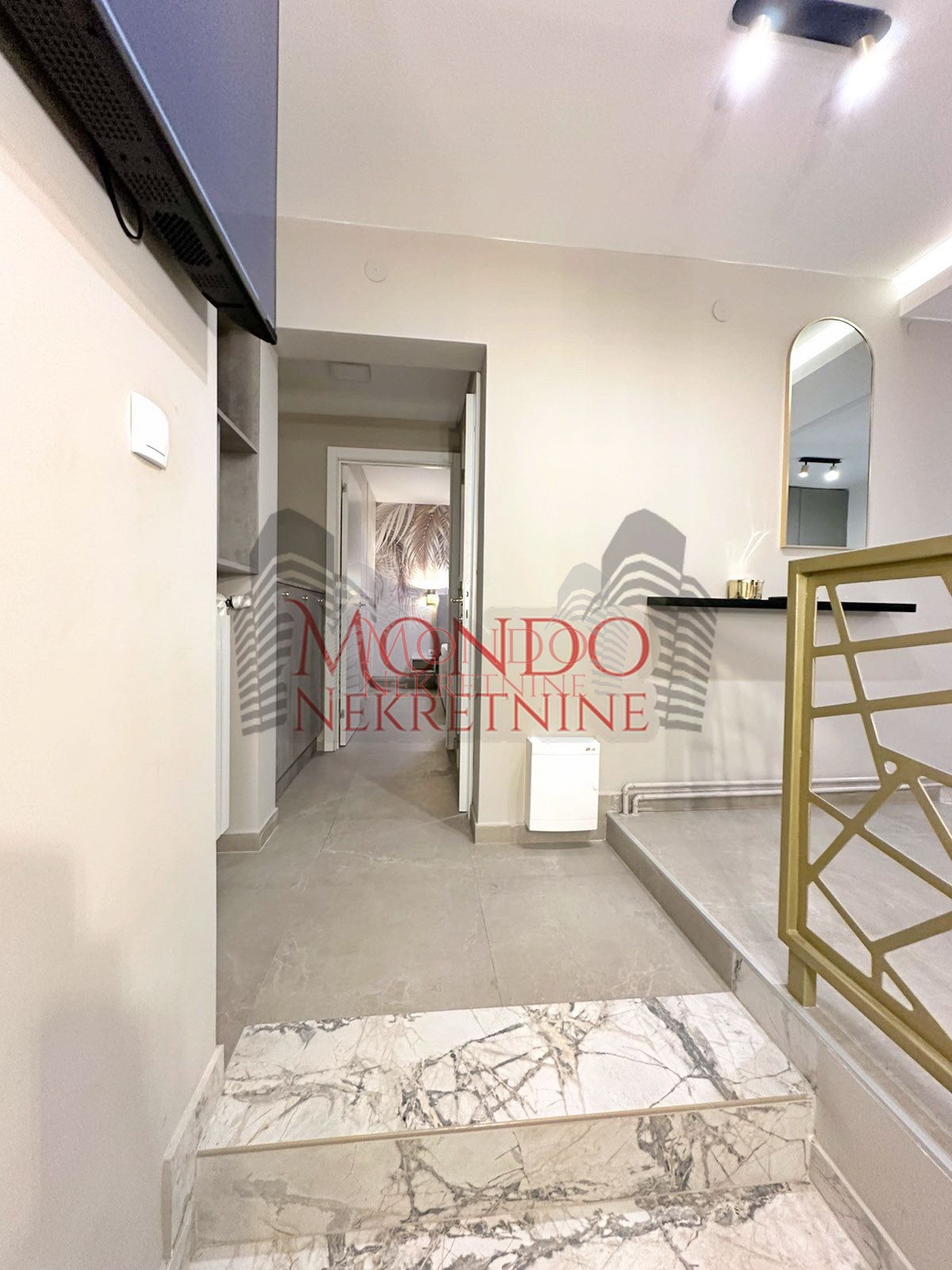 Lux jednoiposoban stan kod Čaira 8