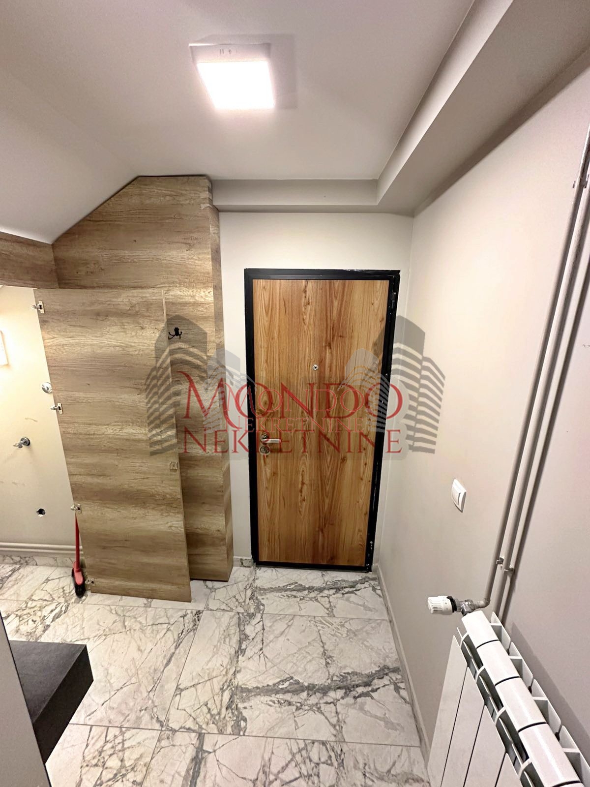 Lux jednoiposoban stan kod Čaira 16