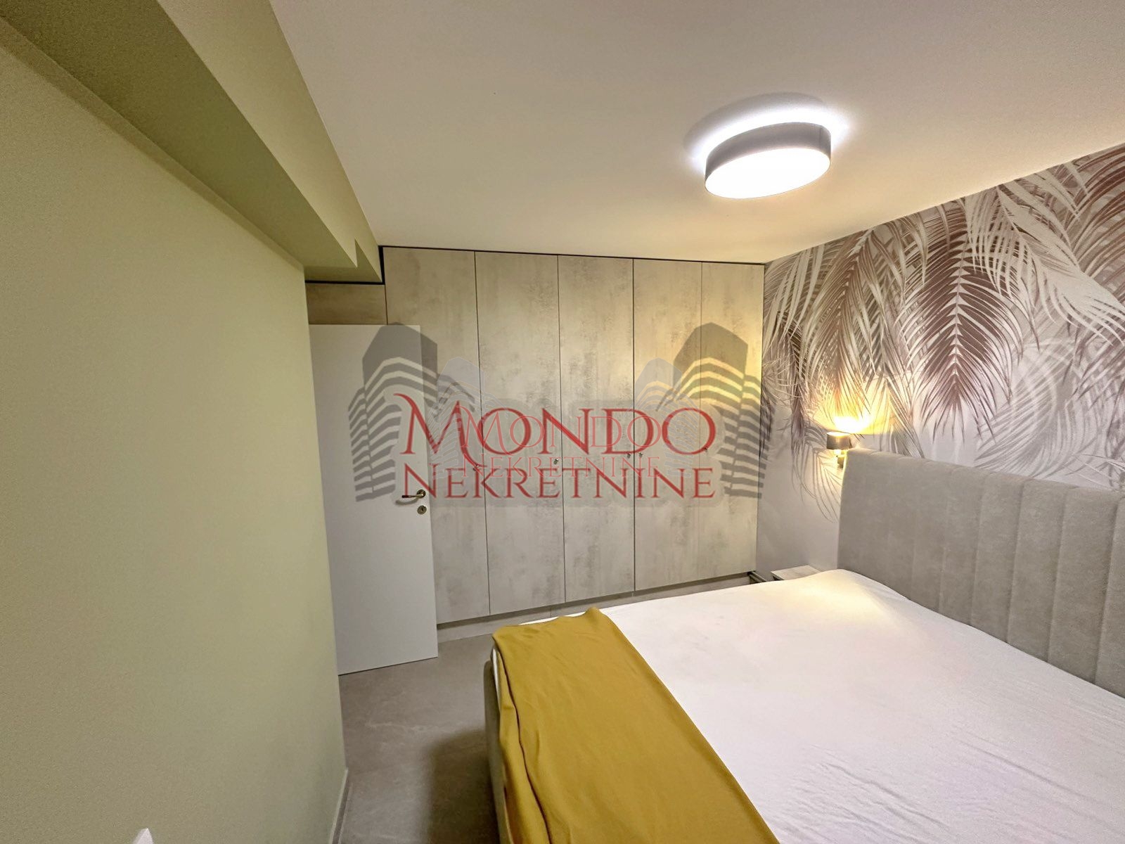 Lux jednoiposoban stan kod Čaira 10