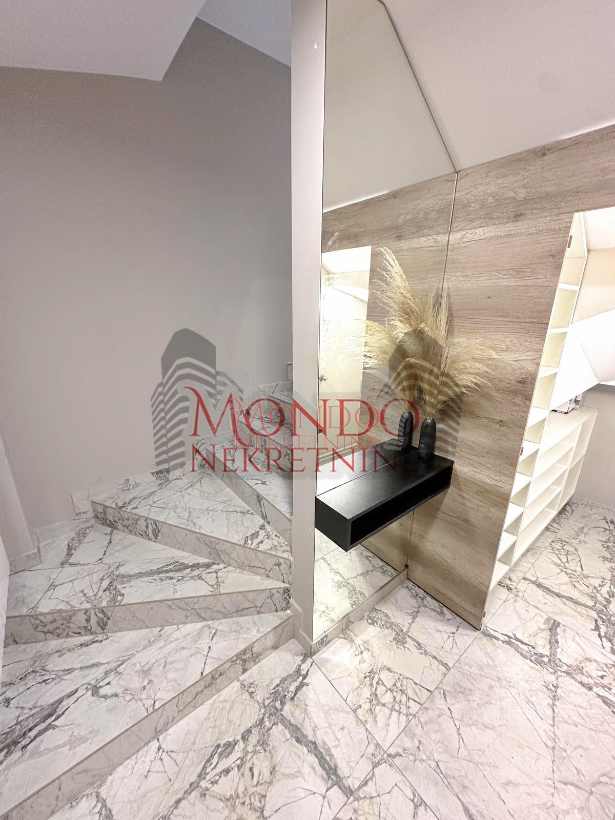 Lux jednoiposoban stan kod Čaira 15