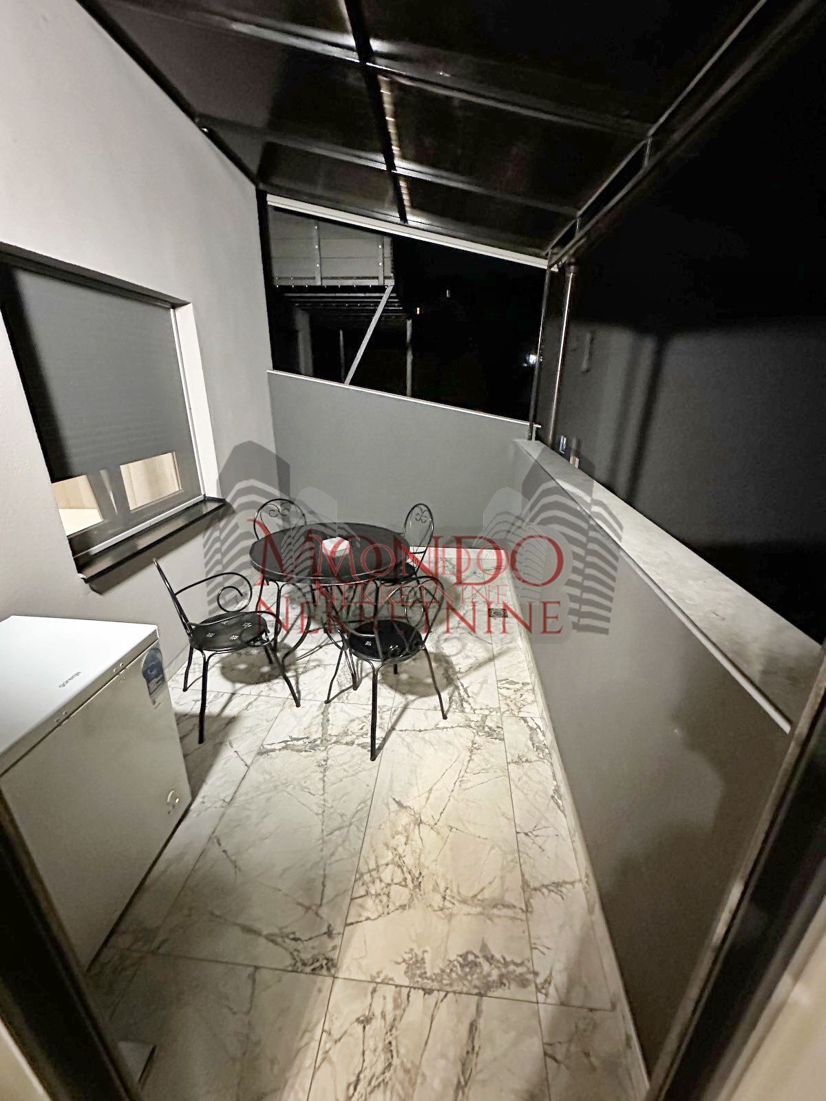 Lux jednoiposoban stan kod Čaira 13