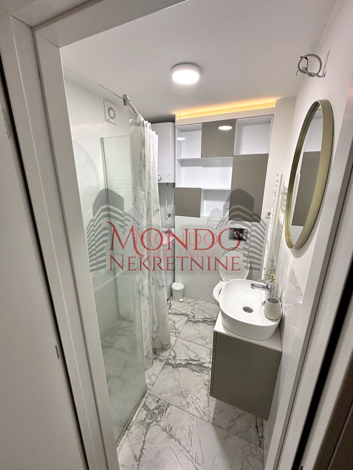 Lux jednoiposoban stan kod Čaira 11