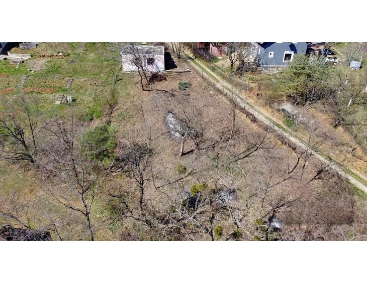 Na prodaju  Atraktivan plac u prelepoj prirodi 5