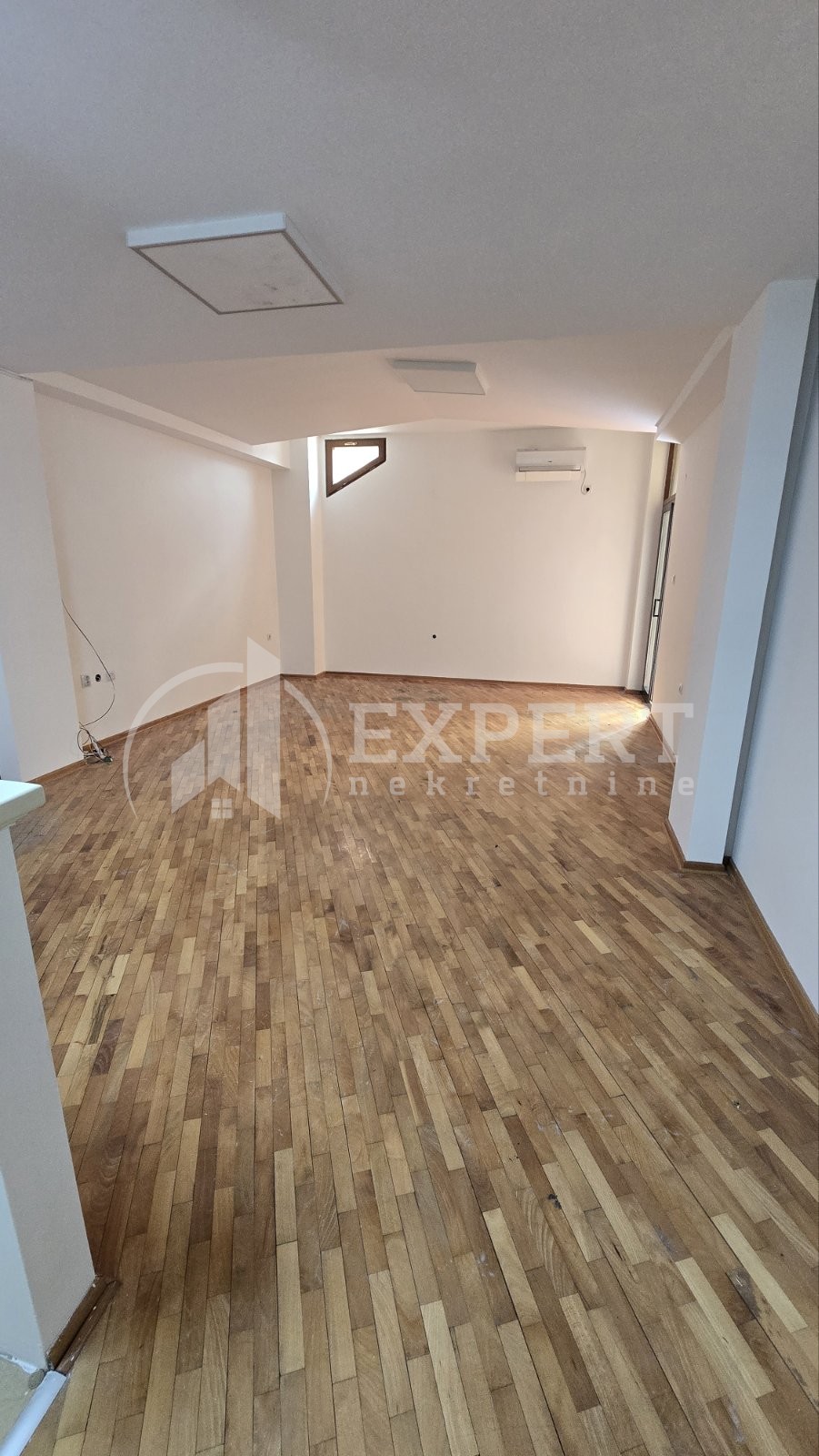 Lokal, 51 m2, Centar, Kralja Stefana Prvovenčanog ID: i-014443 1
