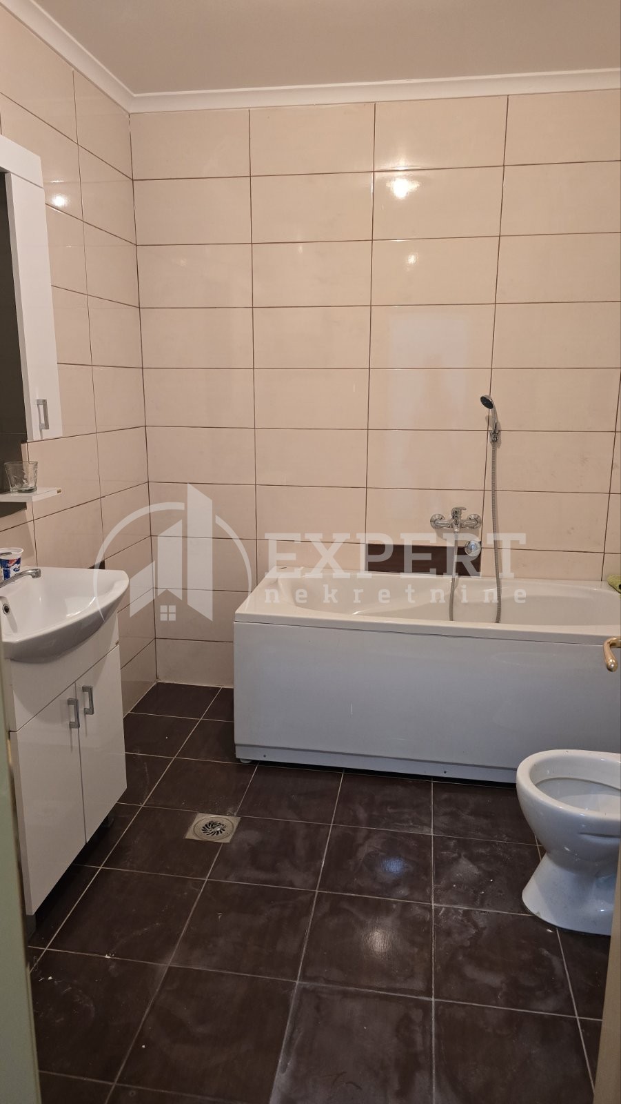 Lokal, 51 m2, Centar, Kralja Stefana Prvovenčanog ID: i-014443 9