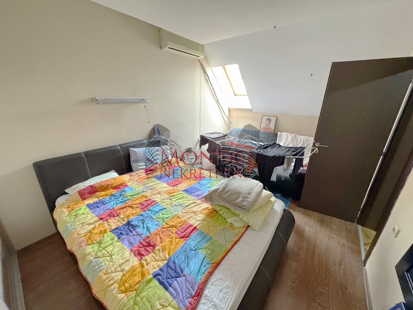 Trosoban stan u blizini Crvenog pevca, ul Dragise Cvetkovica 11