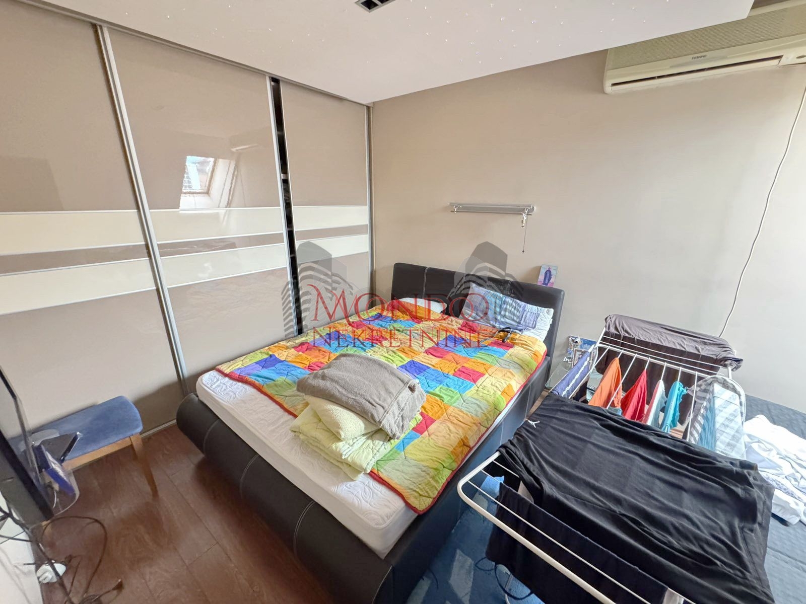 Trosoban stan u blizini Crvenog pevca, ul Dragise Cvetkovica 10