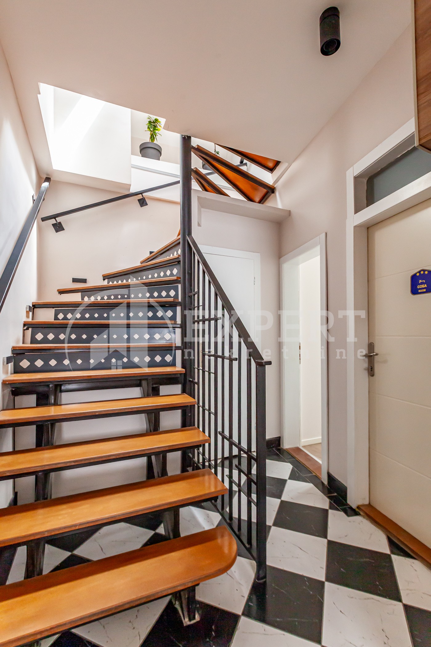 četvorosobna kuća, 150 m2, Obilićev Venac, Obilićev venac ID: p-014449 2