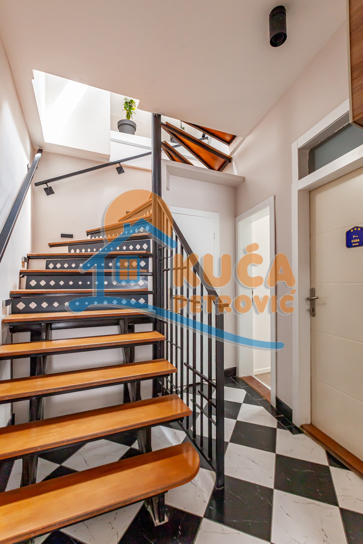 četvorosobna kuća, 150 m2, Obilićev Venac, Obilićev venac ID: p-014449 2