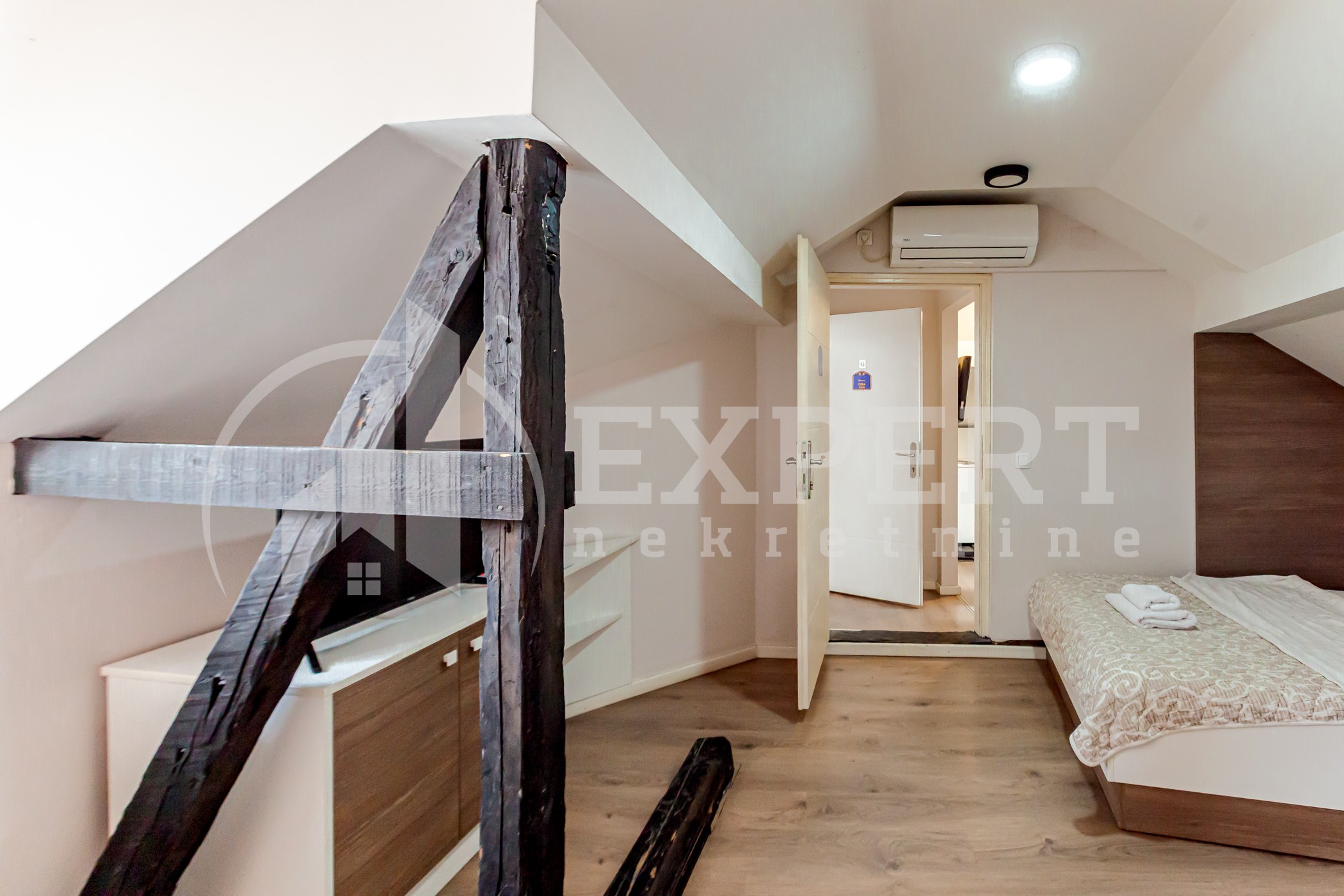 četvorosobna kuća, 150 m2, Obilićev Venac, Obilićev venac ID: p-014449 14