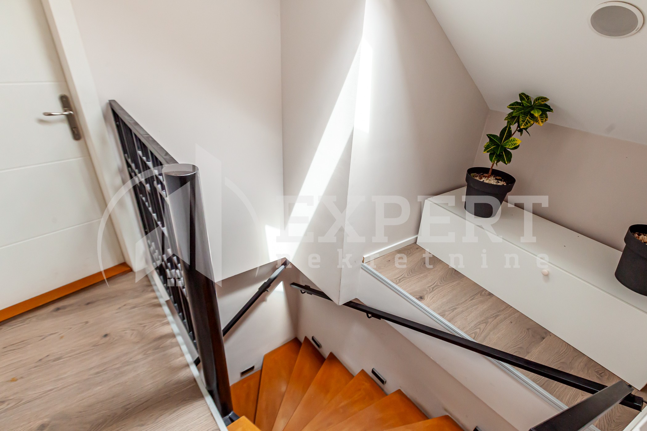 četvorosobna kuća, 150 m2, Obilićev Venac, Obilićev venac ID: p-014449 15