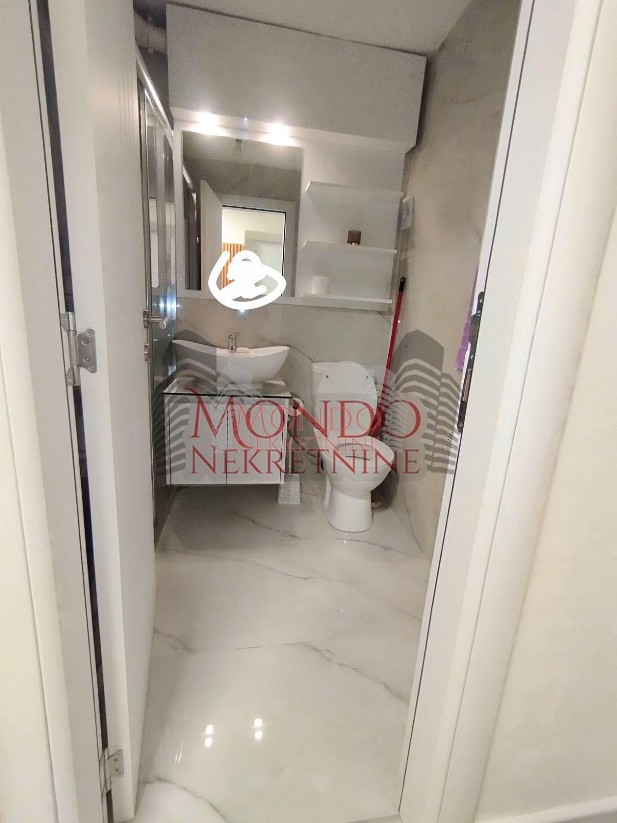 Dvosoban stan u blizini parka Svetog Save 8