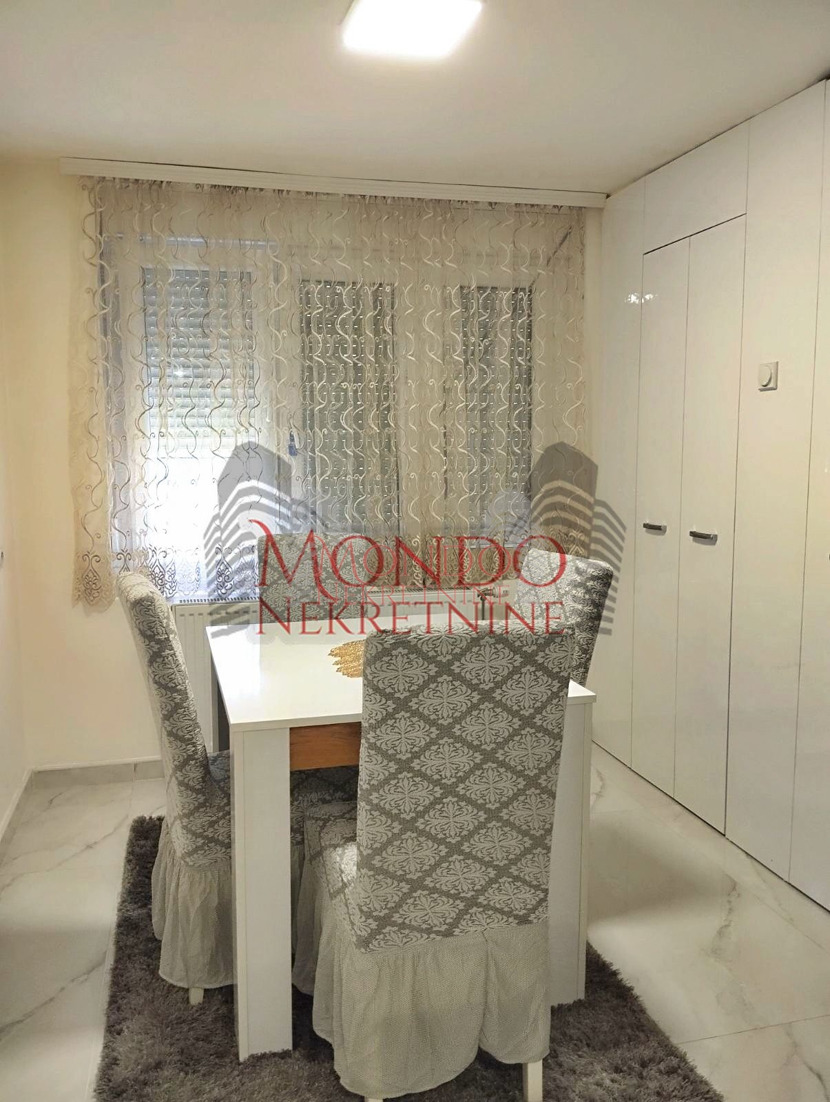 Dvosoban stan u blizini parka Svetog Save 4