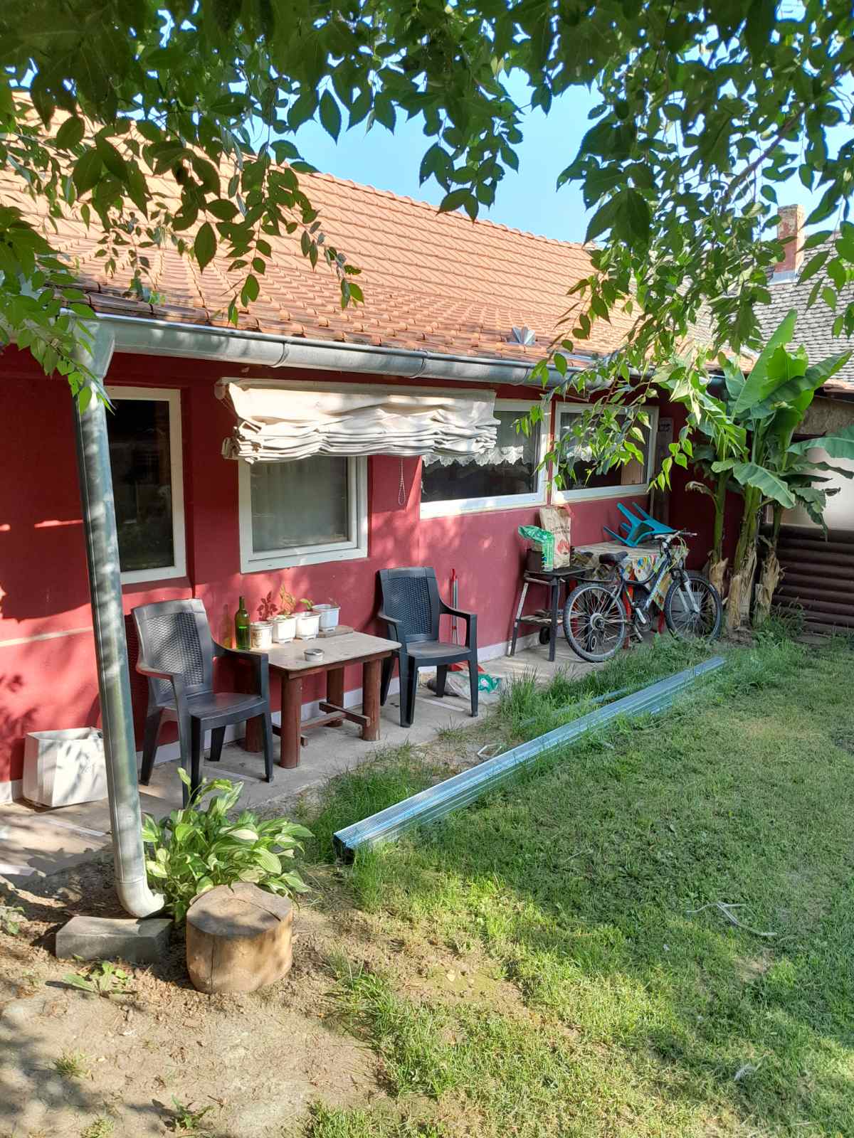 Prodajem kucu u centru Kovina 1