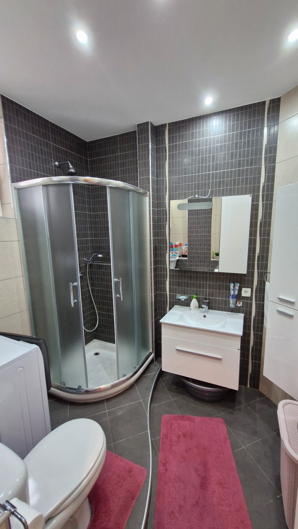 Izdavanje   Dedinje Beli dvor Dvosoban lux stan  novogradnja 10