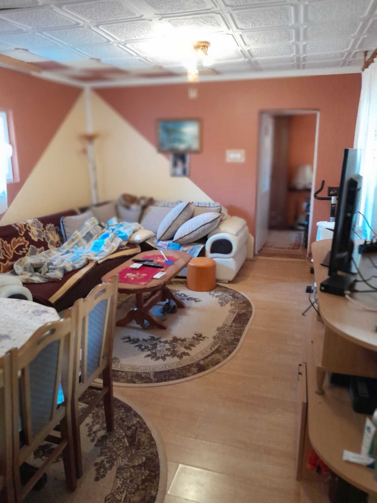 Prodajem kucu u centru Kovina 2