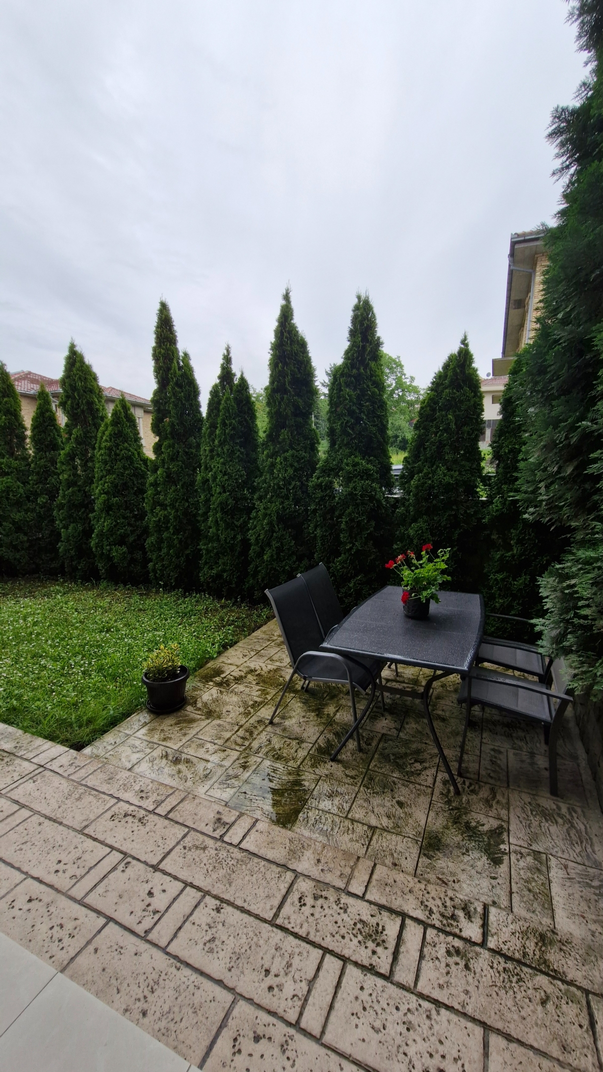 Izdavanje   Dedinje Beli dvor Dvosoban lux stan  novogradnja 8